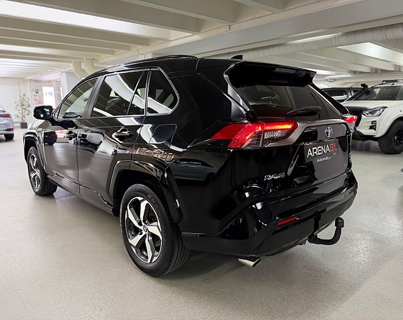 Toyota RAV4 3 of 26