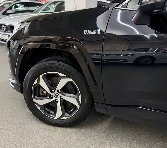 Toyota RAV4 9 of 26