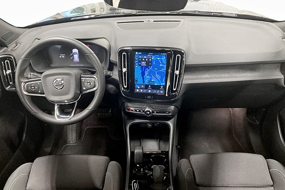 Volvo XC40 5 of 5