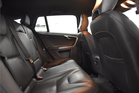Volvo V60 Cross Country 13 of 22