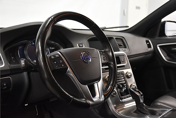 Volvo V60 Cross Country 11 of 22