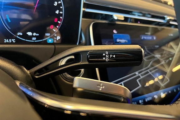 Mercedes-Benz E300 de 12 of 16