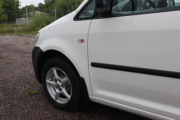 Volkswagen Caddy 8 of 25