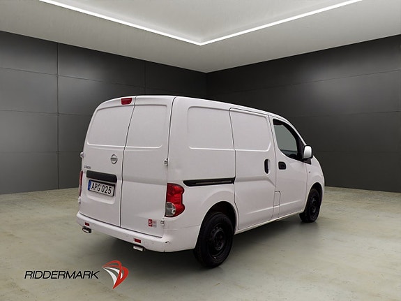 Nissan NV200 8 of 27