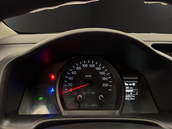 Nissan NV200 17 of 27