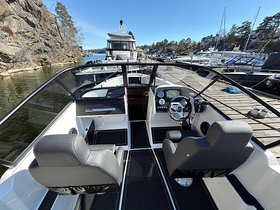 MICORE 61BR R-DESIGN - 2026 - MERCURY 115 PRO XS - TILLVAL 9 of 12