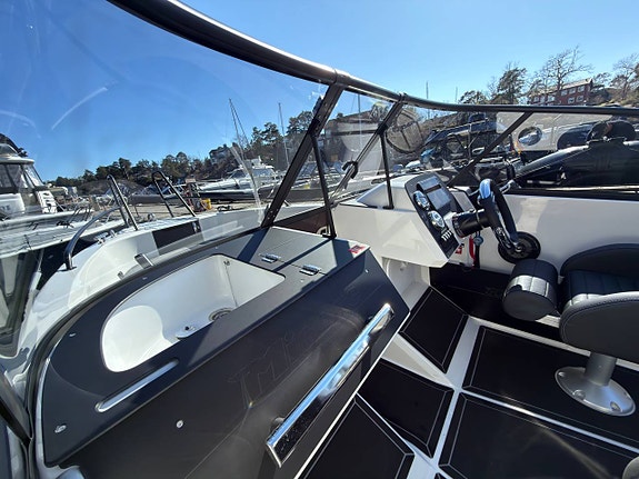 MICORE 61BR R-DESIGN - 2026 - MERCURY 115 PRO XS - TILLVAL 10 of 12