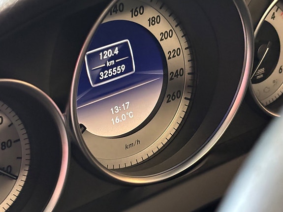 Mercedes-Benz C220 15 of 17