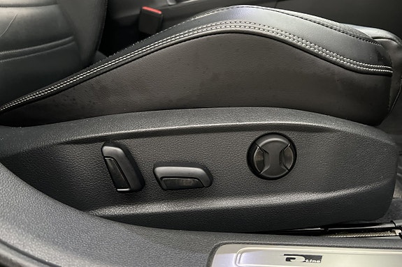 Volkswagen Passat 23 of 28