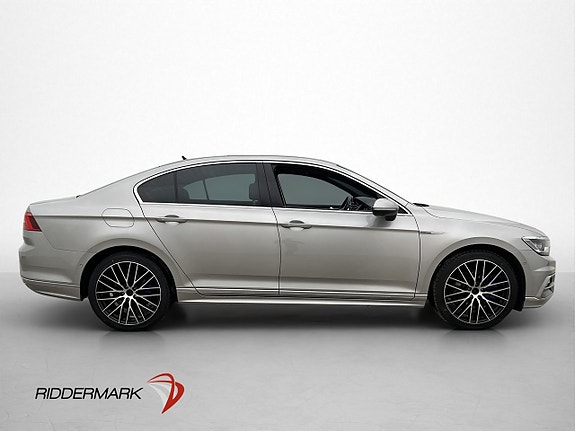 Volkswagen Passat 5 of 28