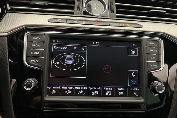 Volkswagen Passat 21 of 28