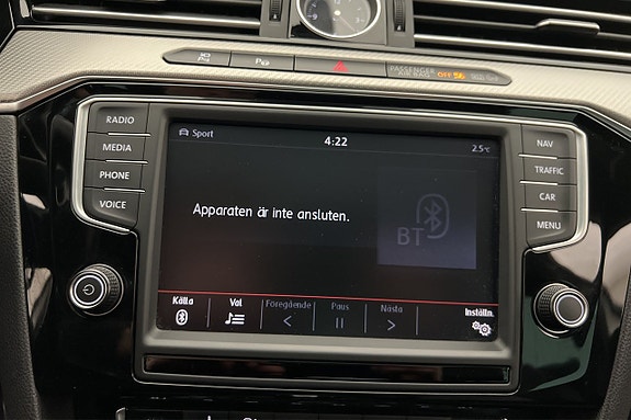 Volkswagen Passat 20 of 28