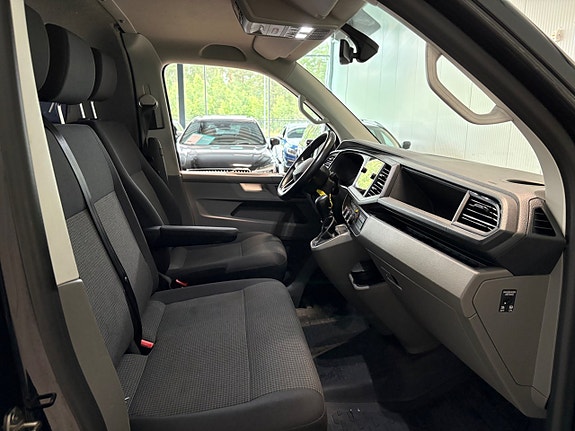 Volkswagen Transporter 11 of 19
