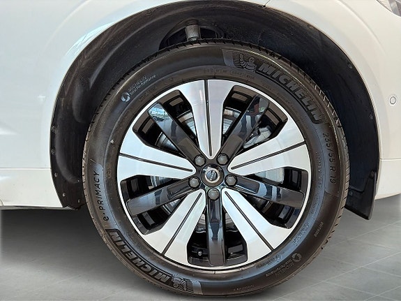 Volvo XC60 9 of 14