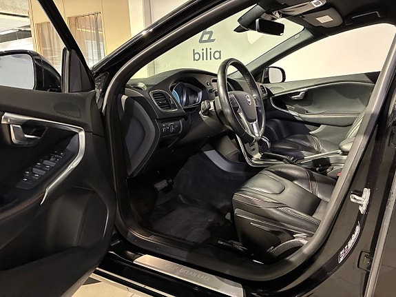 Volvo V40 5 of 5