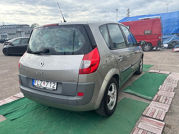 Renault Scenic II 3 of 5