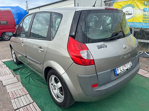 Renault Scenic II 4 of 5