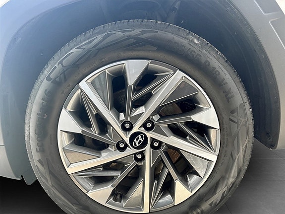 Hyundai Tucson 16 of 18