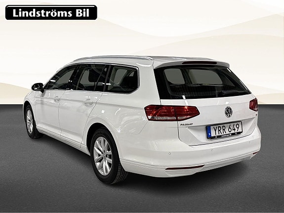 Volkswagen Passat 4 of 5