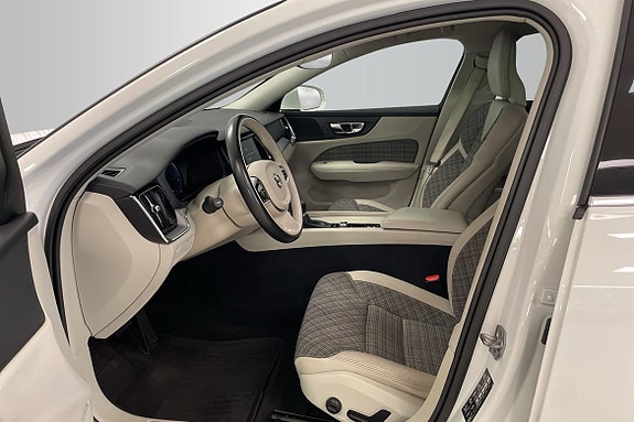 Volvo V60 10 of 14