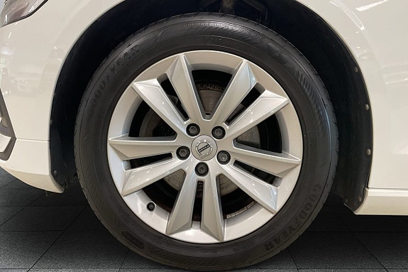 Volvo V60 8 of 14