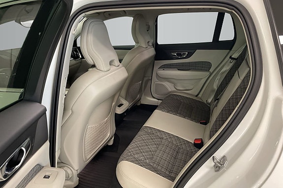 Volvo V60 11 of 14