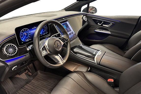 Mercedes-Benz EQE350 8 of 23