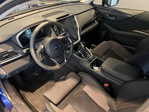 Subaru Outback 7 of 12
