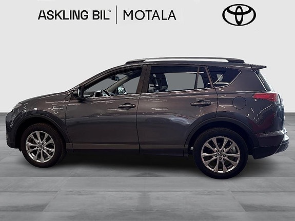 Toyota RAV4 4 of 11