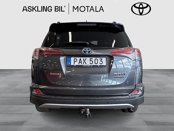 Toyota RAV4 5 of 11