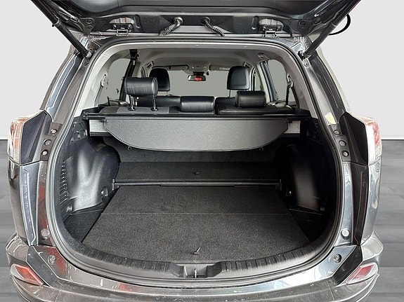 Toyota RAV4 11 of 11