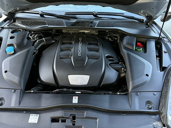 Porsche Cayenne 11 of 11