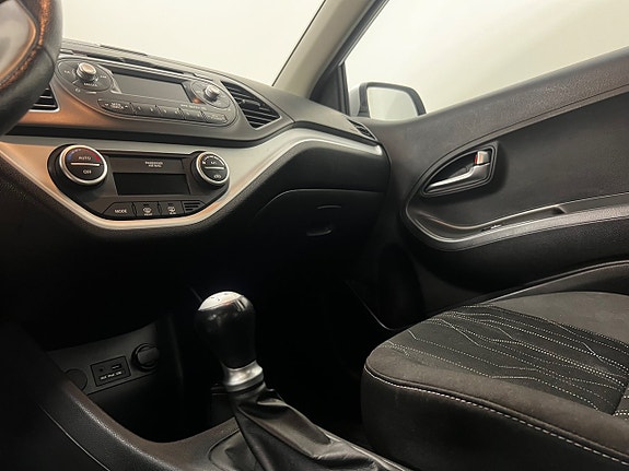 Kia Picanto 9 of 11