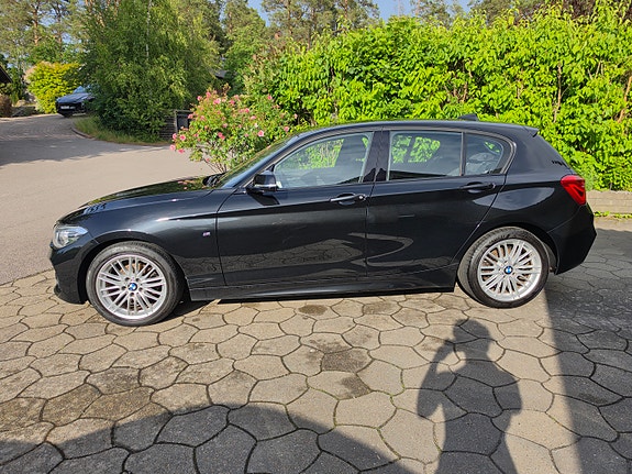 BMW 118i 4 of 5