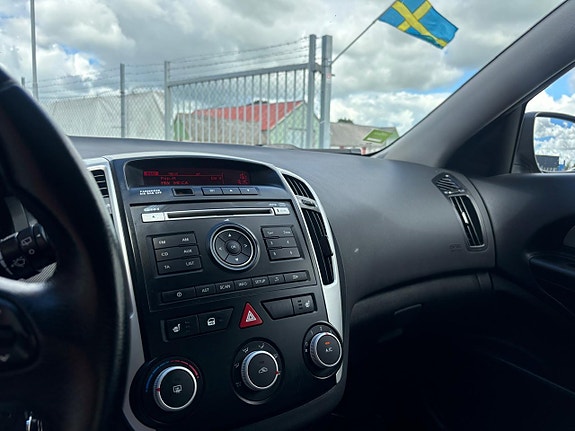 Kia Ceed 14 of 18