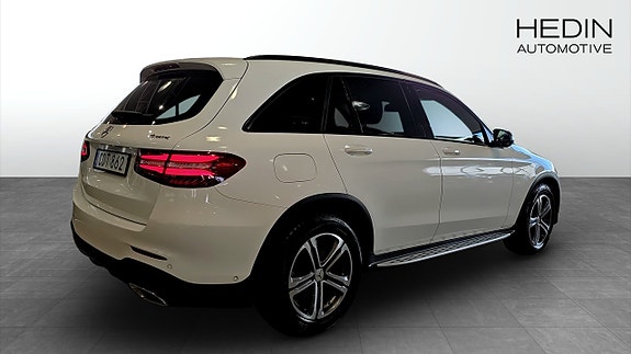 Mercedes-Benz GLC220 d 2 of 5