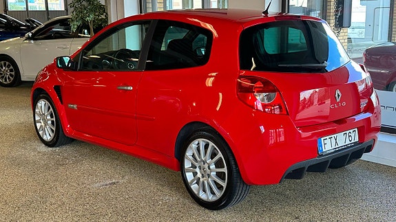 Renault Clio 2 of 5