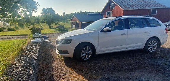 Skoda Octavia 3 of 5