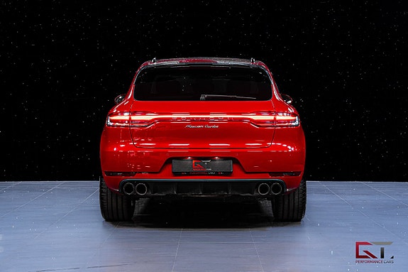 Porsche Macan Turbo 7 of 22