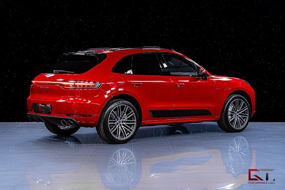 Porsche Macan Turbo 8 of 22