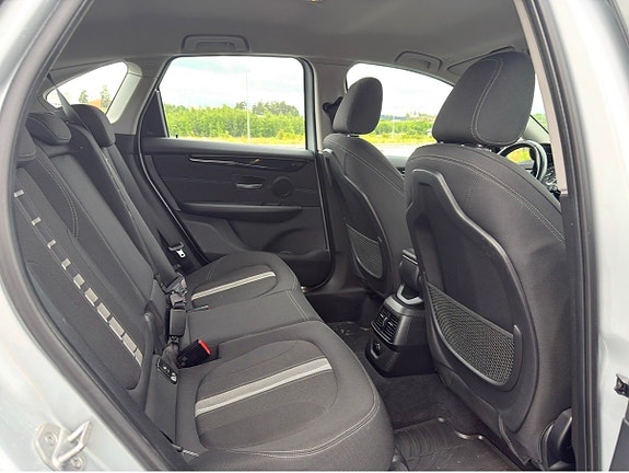 BMW 218i 15 of 16