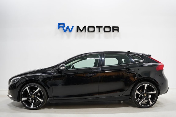 Volvo V40 3 of 5