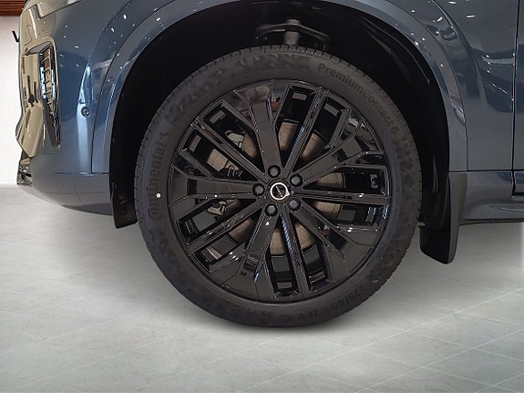 Volvo XC90 9 of 22