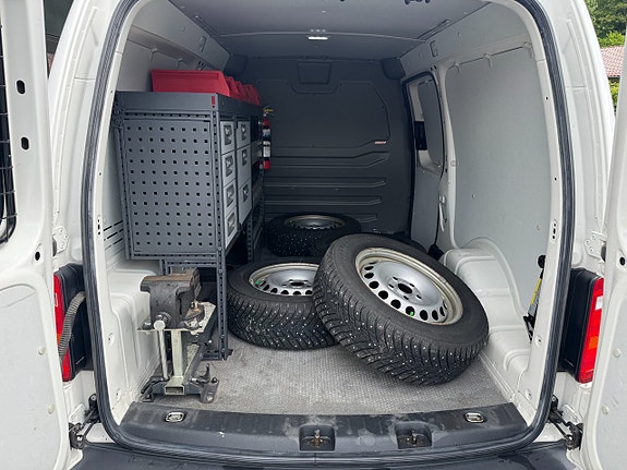 Volkswagen Caddy Maxi 7 of 16