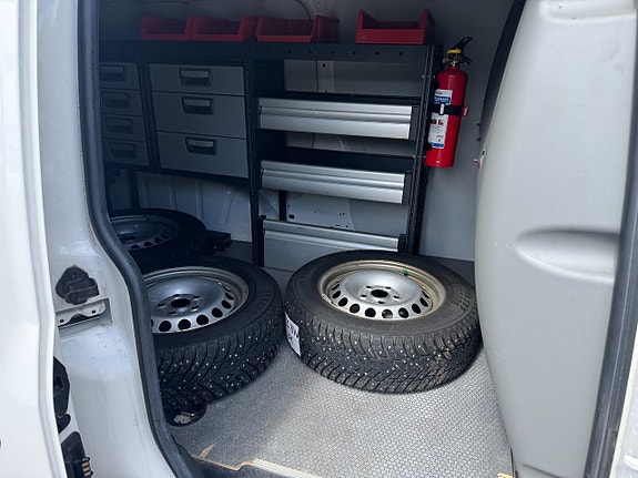 Volkswagen Caddy Maxi 6 of 16