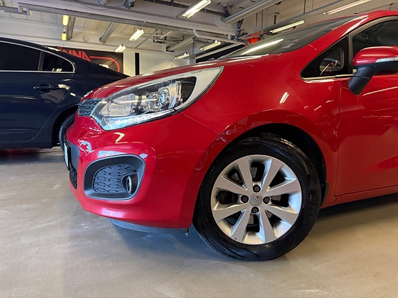Kia Rio 2 of 5