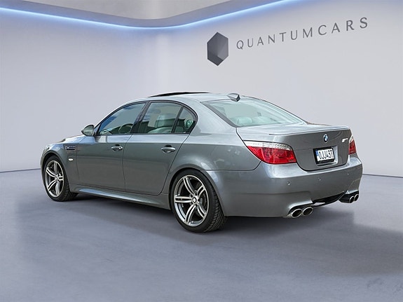 BMW M5 4 of 5