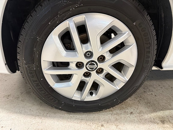 Nissan NV300 18 of 19