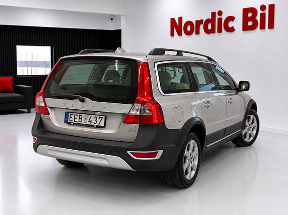 Volvo XC70 3 of 5