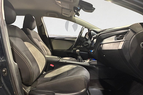 Toyota Avensis 15 of 17